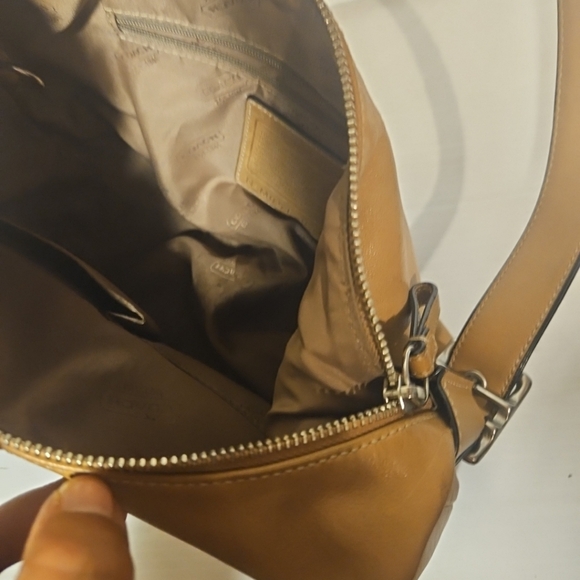 COACH Vintage Legacy British Tan Leather Convertible Shoulder Bag-9566 - Picture 12 of 14